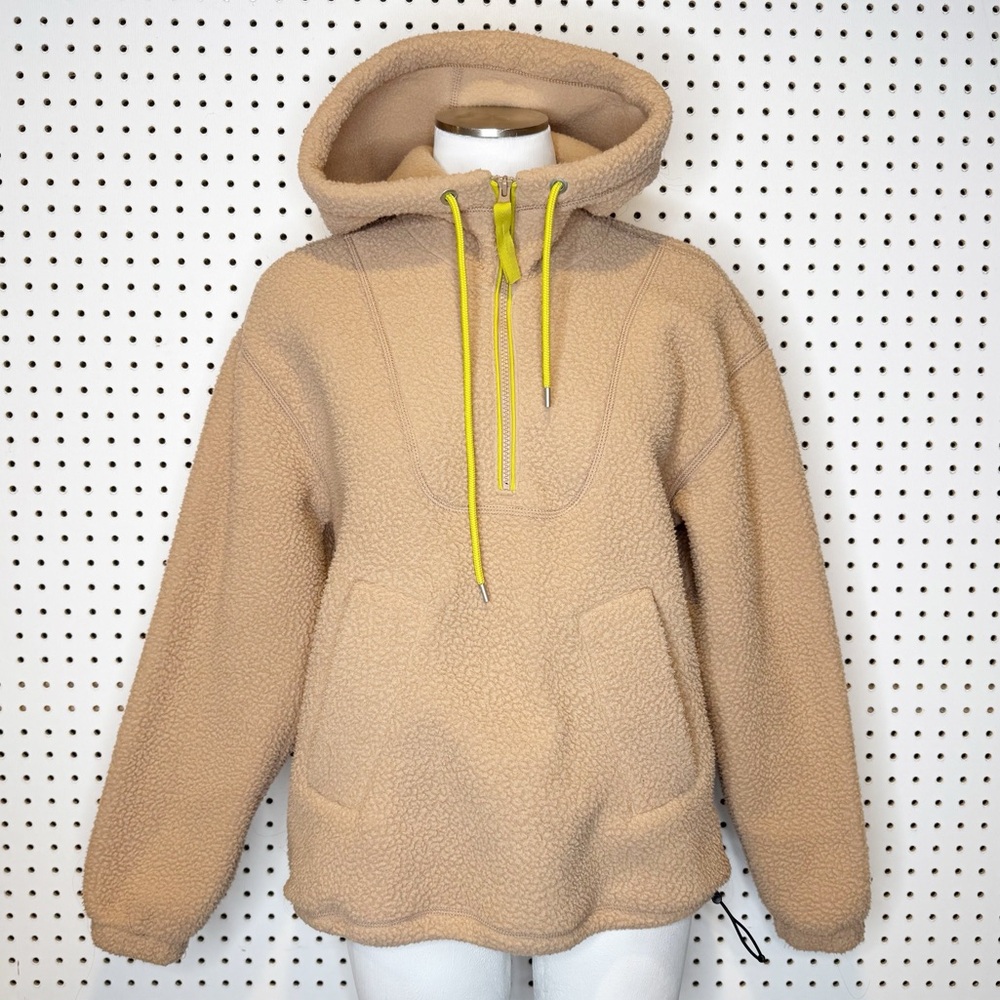 Everlane | The ReNew Fleece Hoodie in Camel Womens Teddy Pullover Sz. XS‎